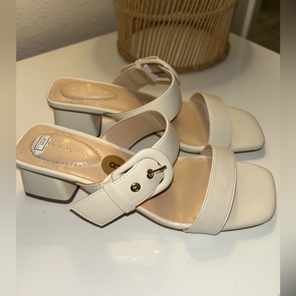 Bandolino Women's Cream Sandals
